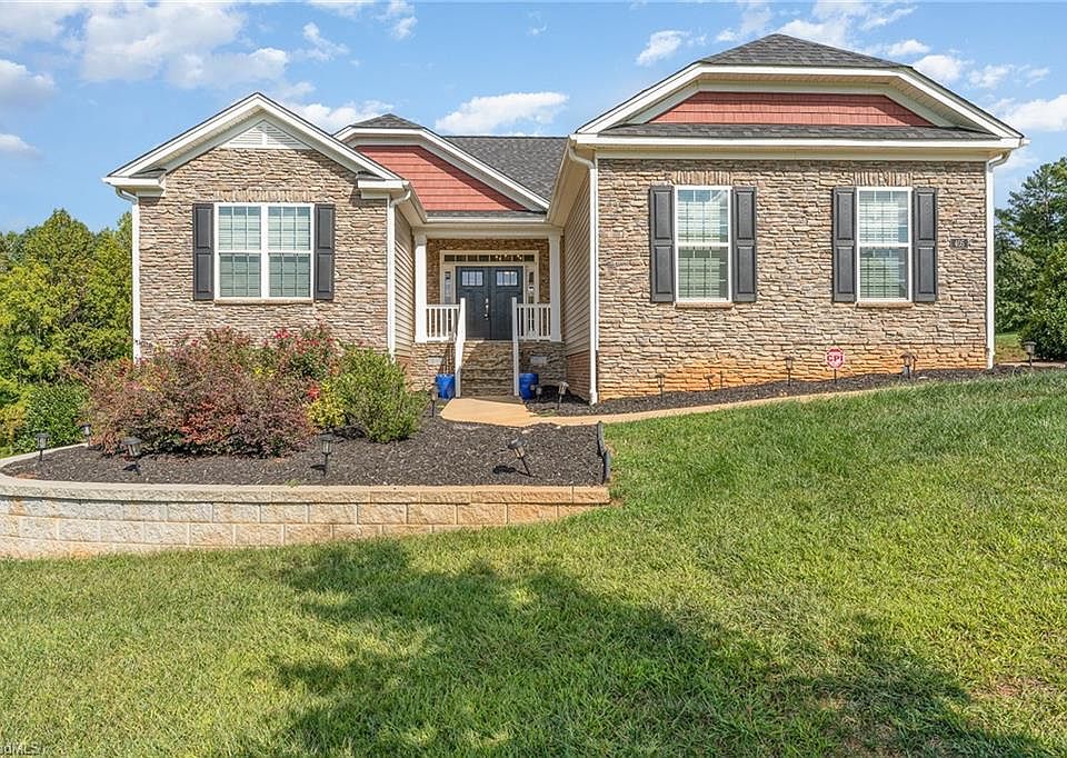 1st image of 405 Lauryn Waverly Way