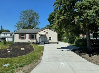 722 E 349th St, Eastlake, OH 44095