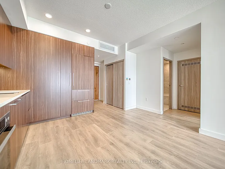 85 McMahon Dr #2809 — Photo 11