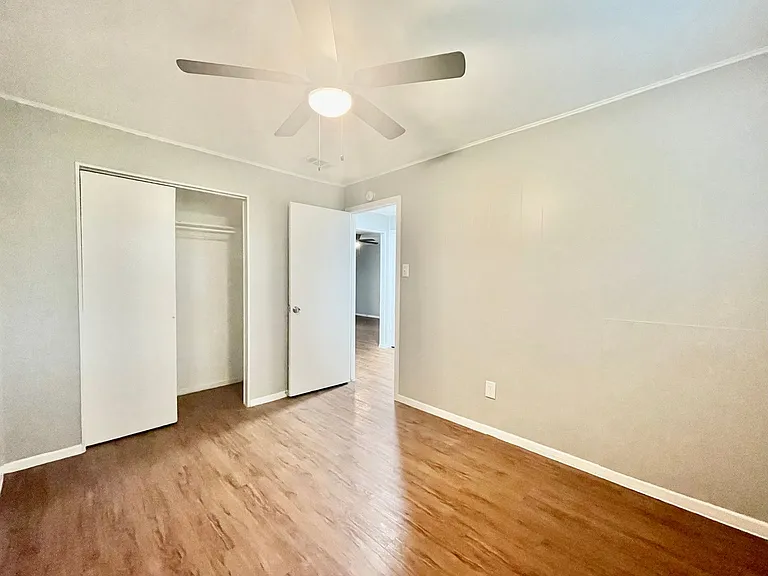 Sundance Apartments — Photo 37