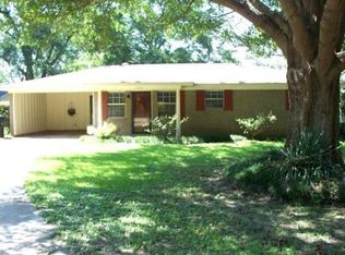 330 Easley Dr, Grenada, MS 38901