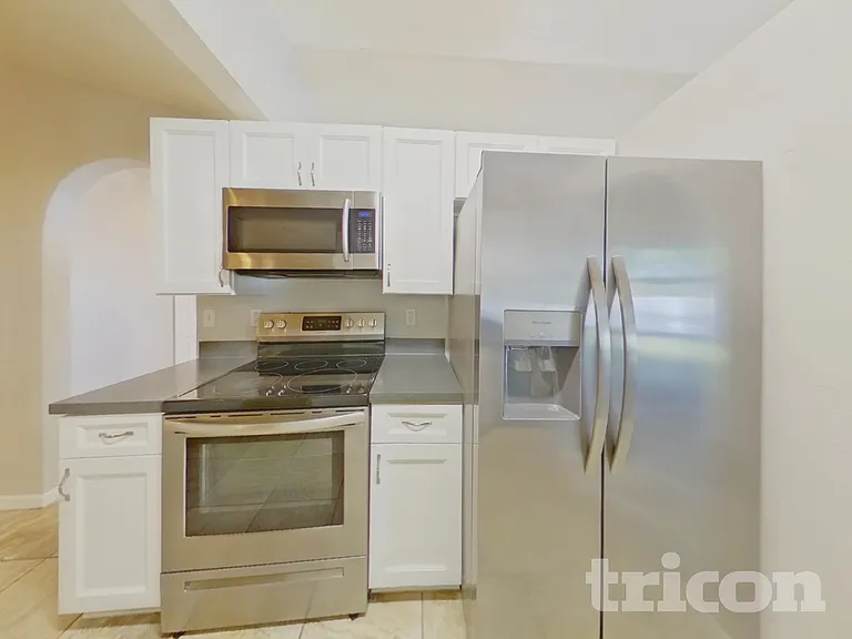400 Cocoa Ct — Photo 7