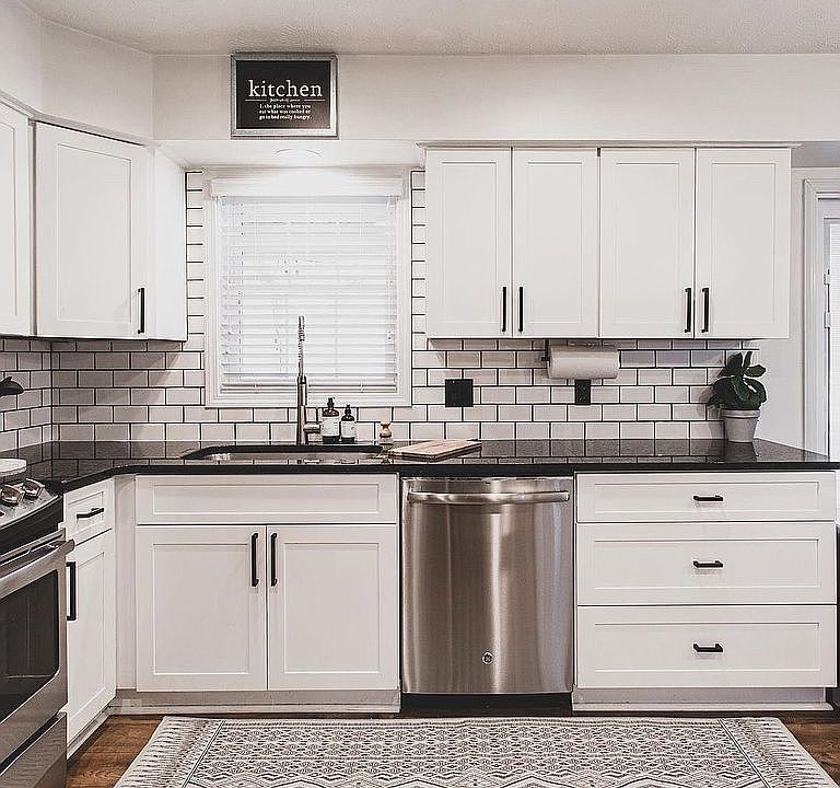 1st image of 10377 Oviatt Ln
