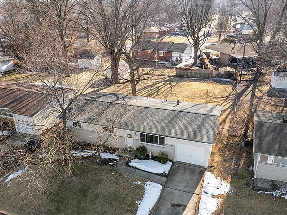 3rd image of 1880 Flamingo Dr