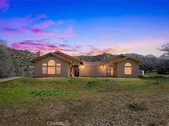 2nd image of 11701 Back Canyon Rd