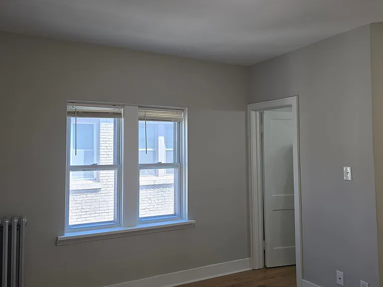 Lower East Side Milwaukee Studio and One bed Apartments- Flexible Lease Terms — Photo 12