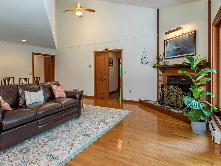230 E Litchfield Rd — Photo 9