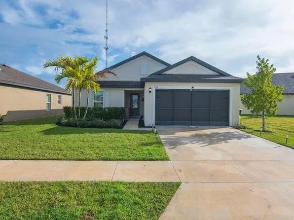 5318 Imagination Dr, Fort Pierce, FL 34947
