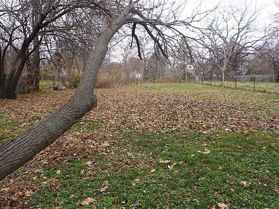 5th image of 3831 40th St