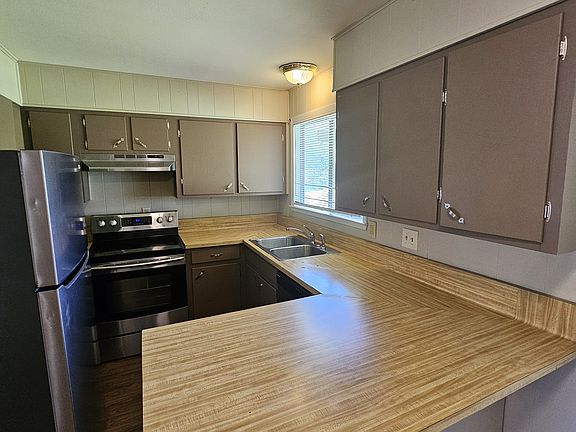 5th image of 5150 Dawn Dr