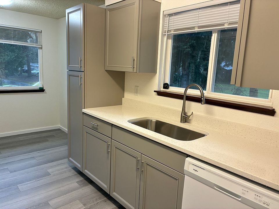 1st image of 5708 16th Ave SE APT D