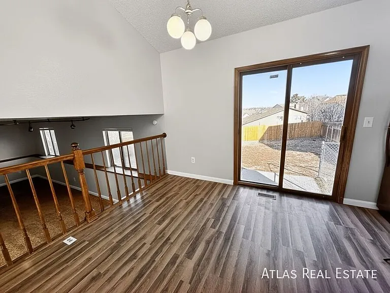 3820 Dolphin Cir — Photo 13