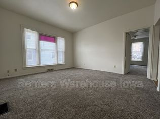 1032 22nd St #1, Des Moines, IA 50311