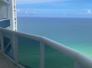 15811 Collins Ave, North Miami Beach, FL 33160