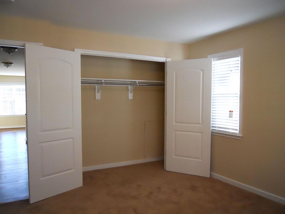 Large Closet Space