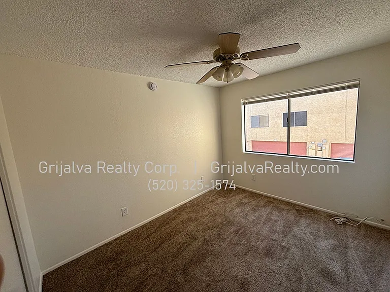 3120 E Corte De La Raqueta — Photo 16