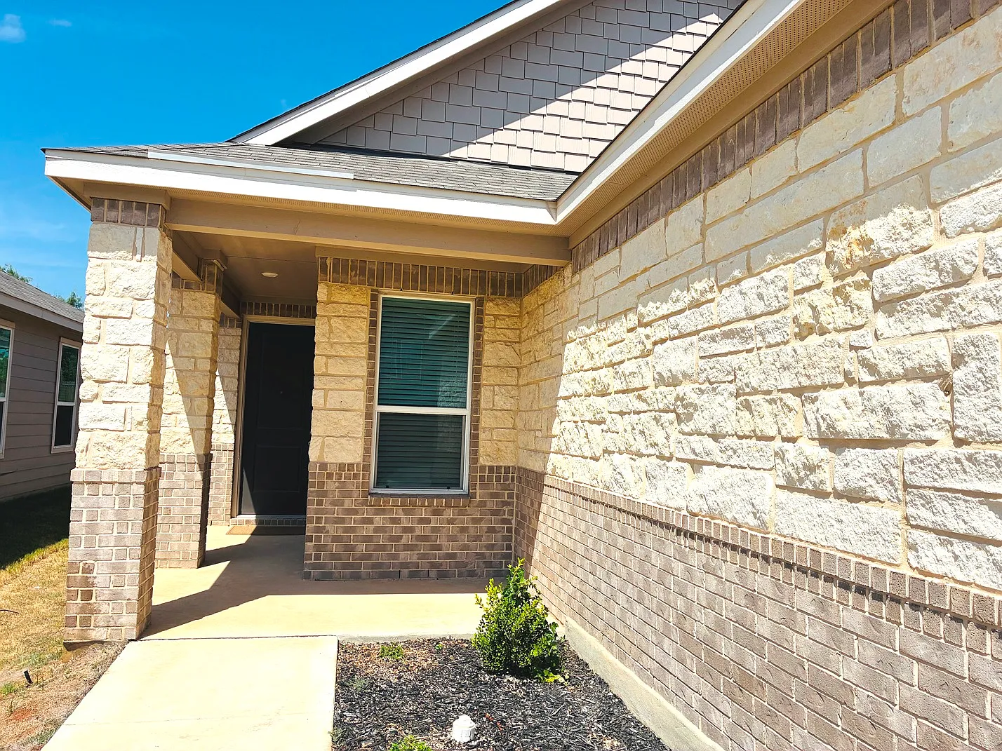 3 bed, 1549 sqft, $1,600 — Photo 2