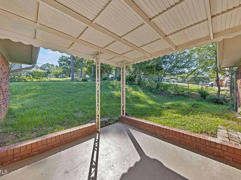 528 Parrish Ln — Photo 25
