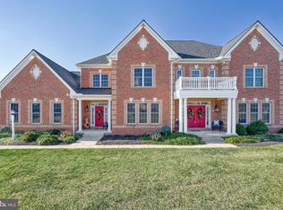 2 Camelot Ln, Wrightsville, PA 17368