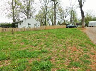 124 Wainwright Rd, Oak Ridge, TN 37830