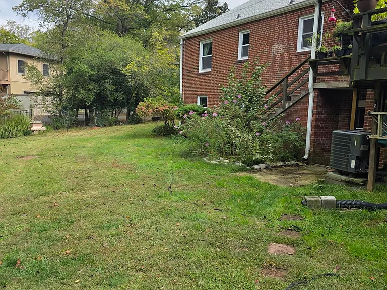 401 Stonington Rd — Photo 5