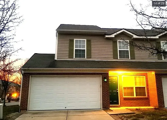 Building Photo - 4233 Carson Ln