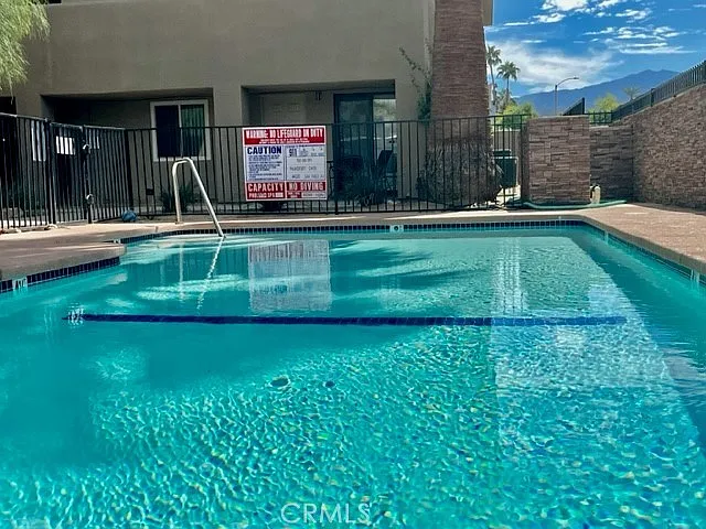 2 bed, 900 sqft, $2,195 — Photo 2