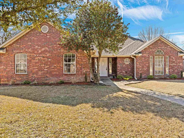 102 Fairway St, Chandler, TX 75758