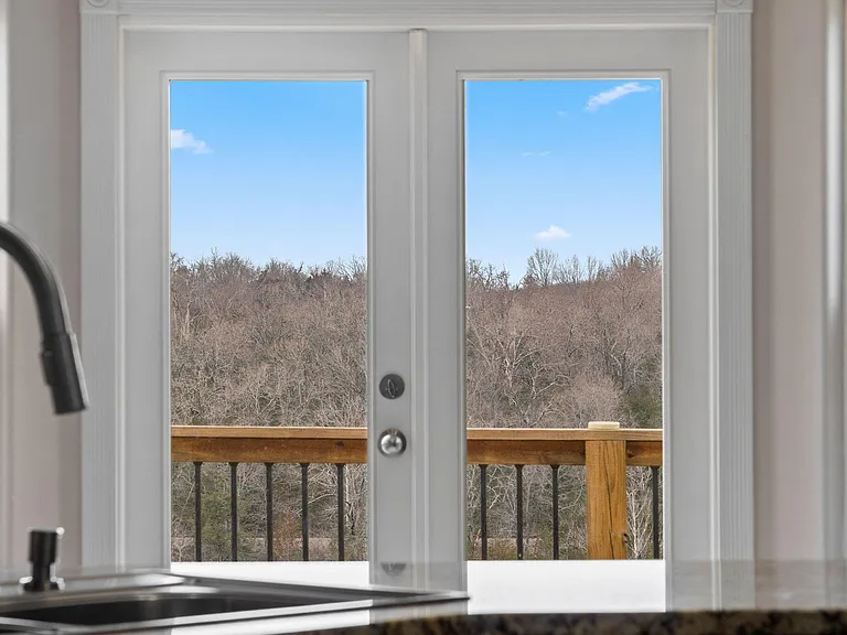 852 Silvercliff Way — Photo 39
