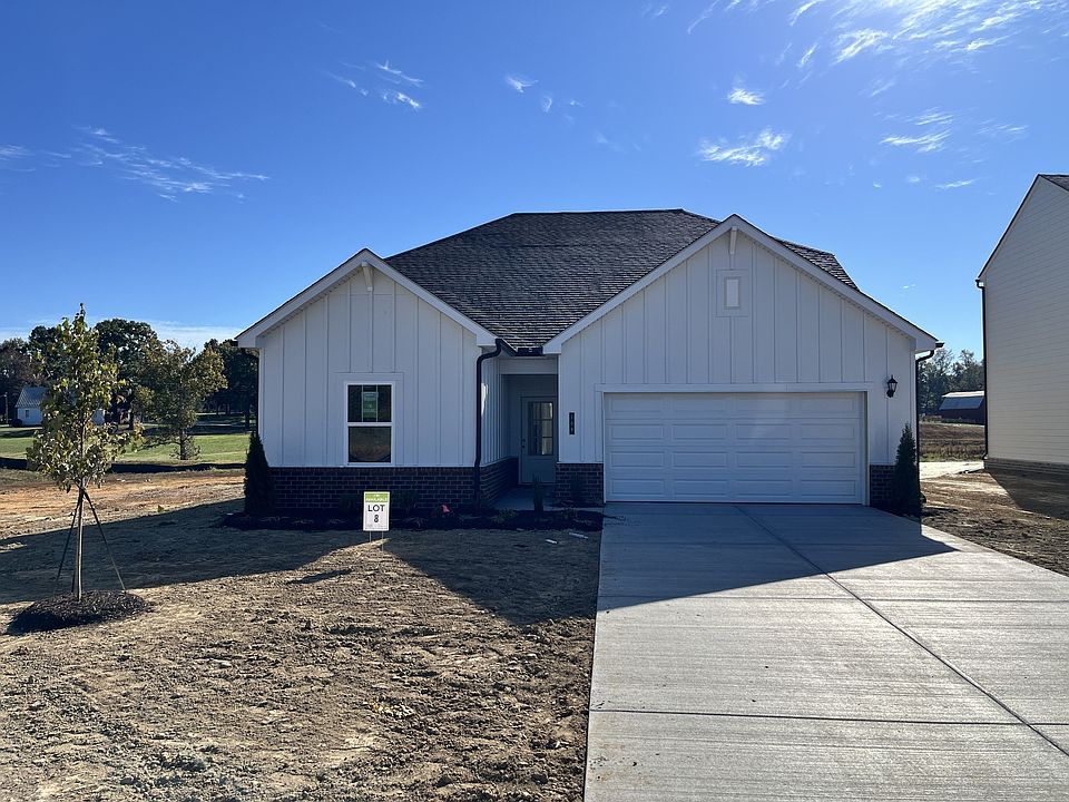 1st image of 109 Charlie Pl Lot 8