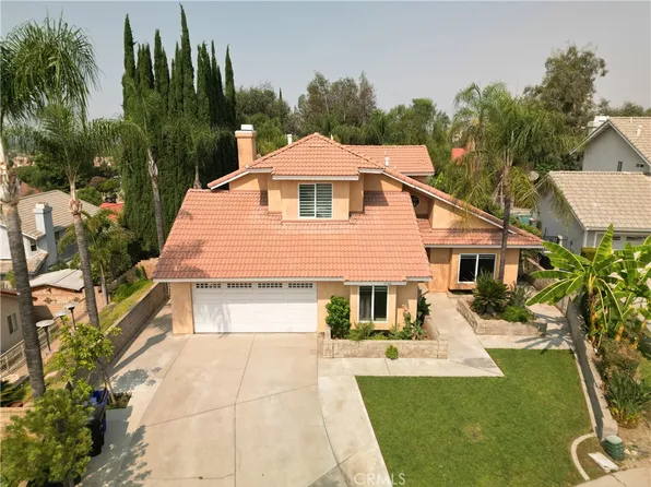 3136 N Carriage Hills Ct, Highland, CA 92346