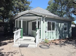 175 Willow St, Santa Rosa, CA 95401