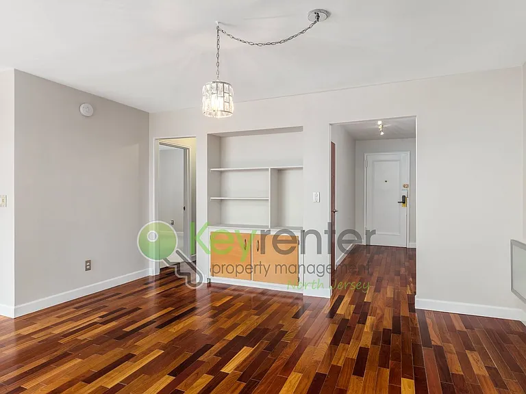 95 Orient Way #5E — Photo 9