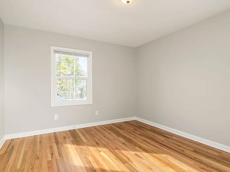 Parkside Apartments — Photo 30