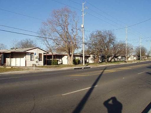 2nd image of 2127 E SOUTHCROSS BLVD