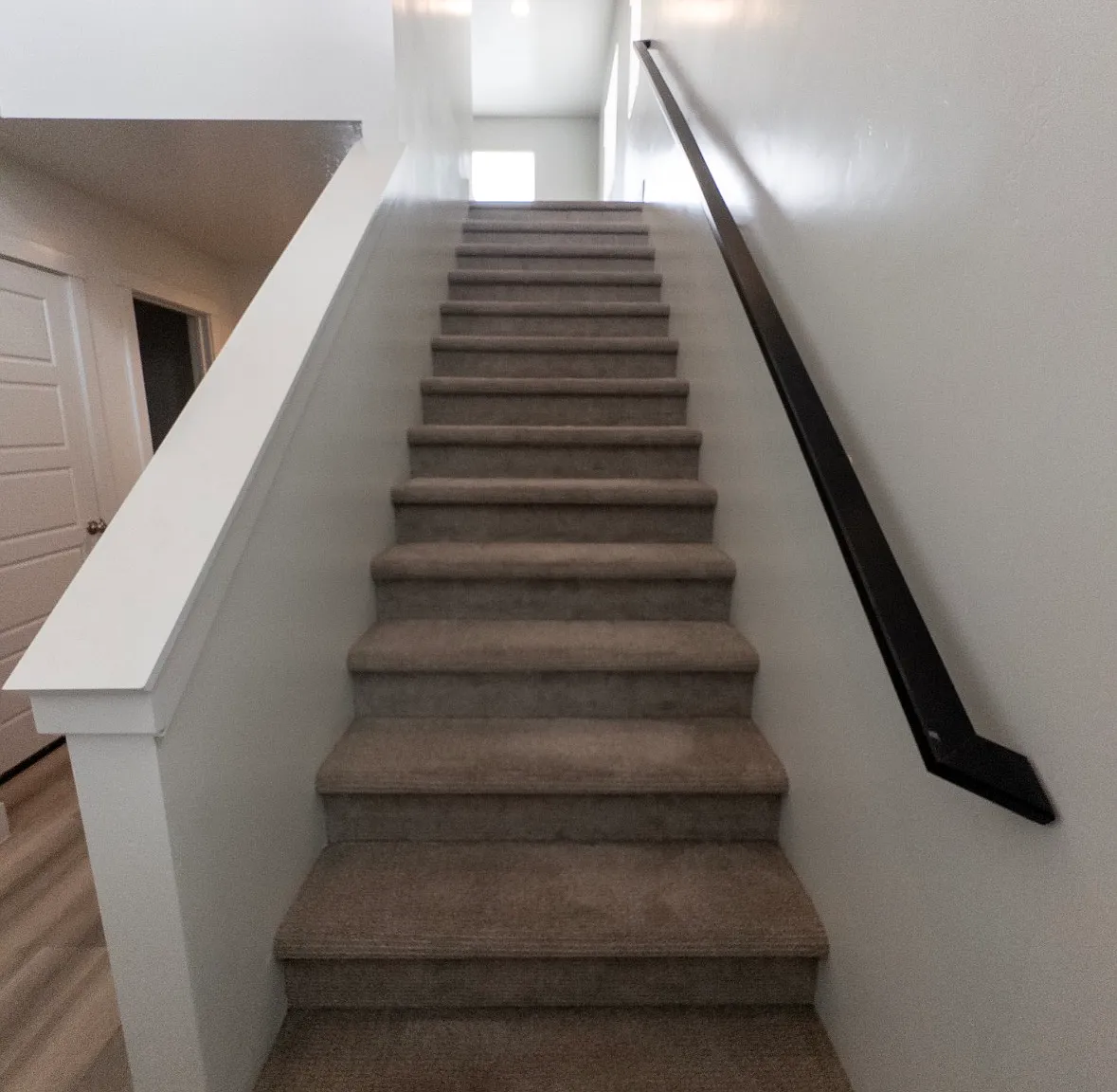 4 bed, 2.5 bath, 2004 sqft, $2,250 — Photo 3
