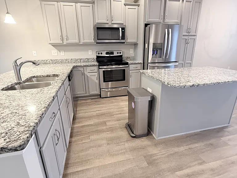220 Machrie Loop #A — Photo 4