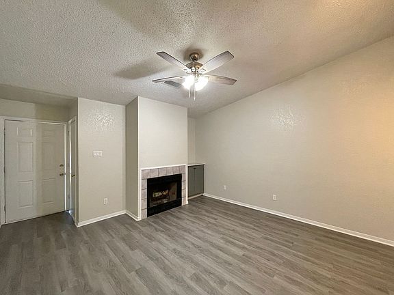 3rd image of 3007 Honeysuckle Cir