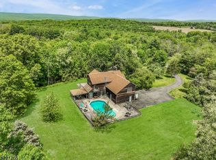 229 Willows Rd, Newton, NJ 07860