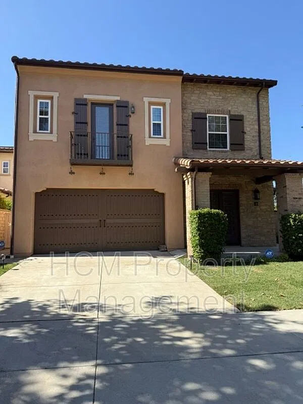 5 bed, 4.0 bath, 3630 sqft, $7,800 — Photo 2
