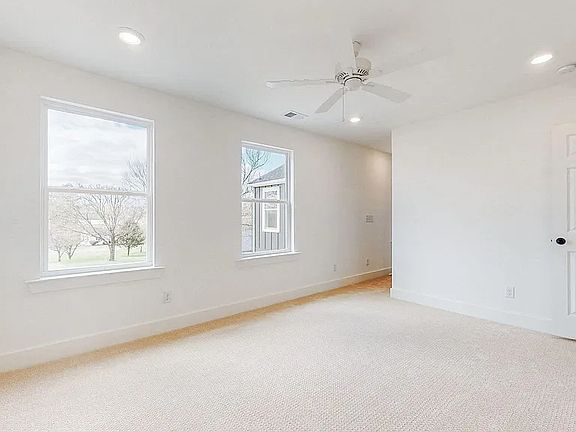 5th image of 508 Vinson Dr