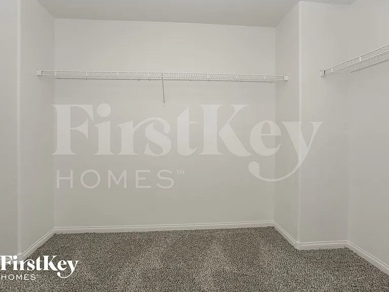 4032 Villa Serena Ln — Photo 9