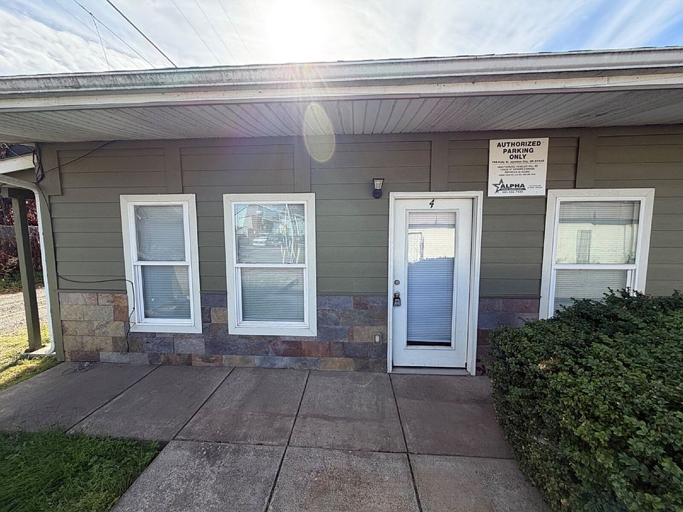 1st image of 766 Holly St #4