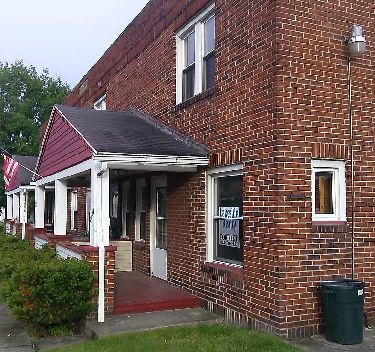 1st image of 2509 Oakwood Ave