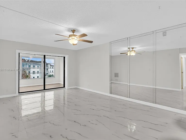 9355 SW 8th St #425 — Photo 1