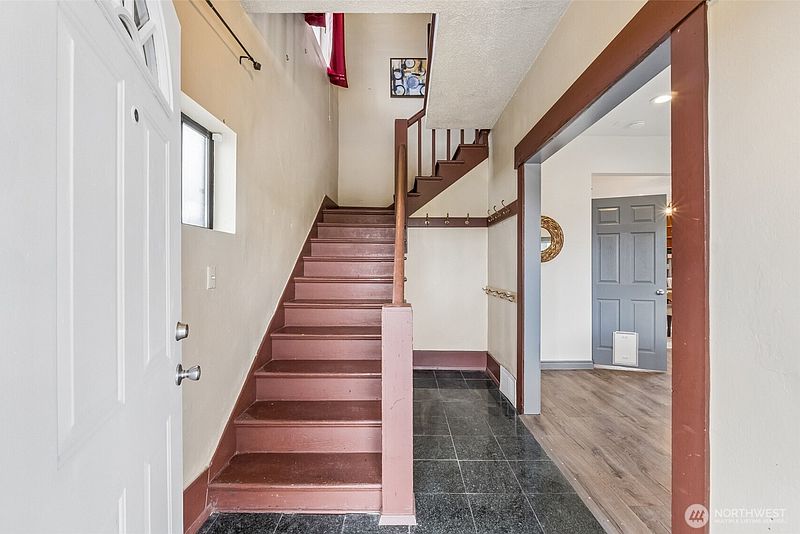 5th image of 4808 S Othello Street