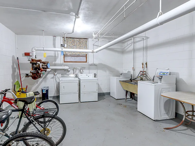 Pillsbury Apartments — Photo 18