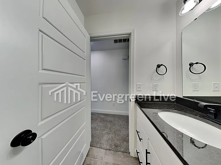 6006 NW Grant St — Photo 21