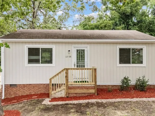 1208 E Green Dr, High Point, NC 27260