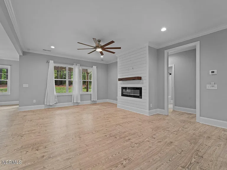 428 Gretchen Rd — Photo 11